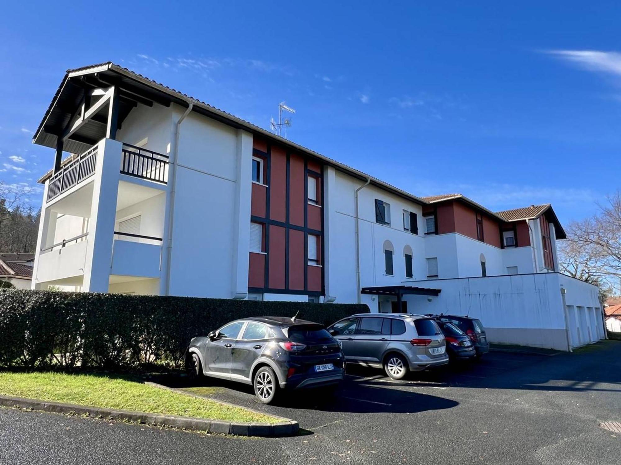 Appartement T2 Confortable Avec Terrasse, Proche Centre Ville Et Thermes, Cambo-Les-Bains - Fr-1-495-30 Exterior foto